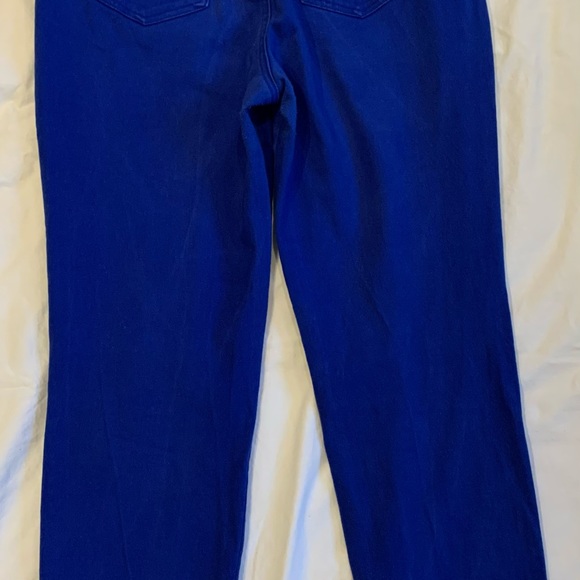 Gloria Vanderbilt | 12 | Blue denim straight leg high waisted jeans - Picture 2 of 8